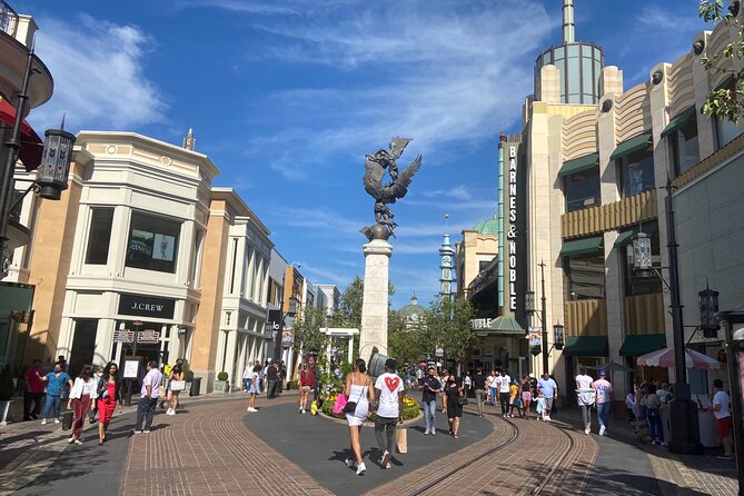 10 Passengers Private City Tour of LA with Beaches from Anaheim - What you’re really buying: a custom LA day from Anaheim plus beaches