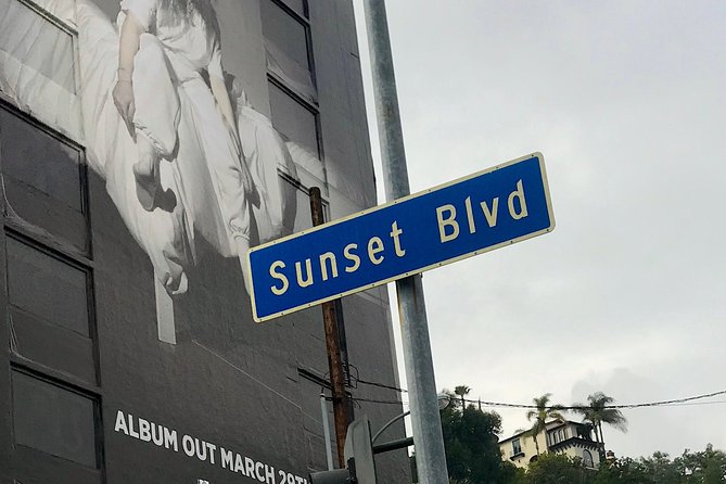 3.5 Hour Coastal Tour of Santa Monica, Venice Beach and Malibu - Malibu Country Mart and Carbon Beach: where the day slows down