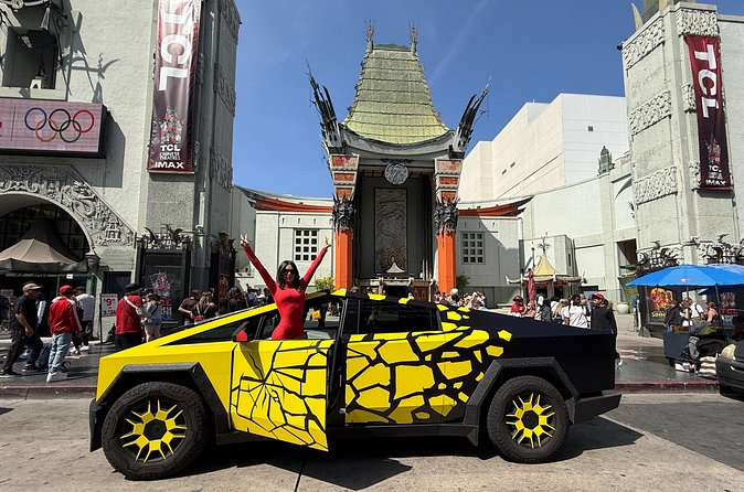 30-Minute Driving Tour: Explore Los Angeles in a Cybertruck - Stop 2: Hollywood Hills panoramas and upscale-home scenery