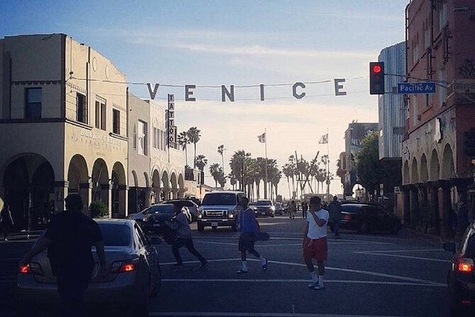 4.5 Hour Venice Beach Open Air Van Tour - Dogtown skate roots and Abbot Kinney coffee people-watching