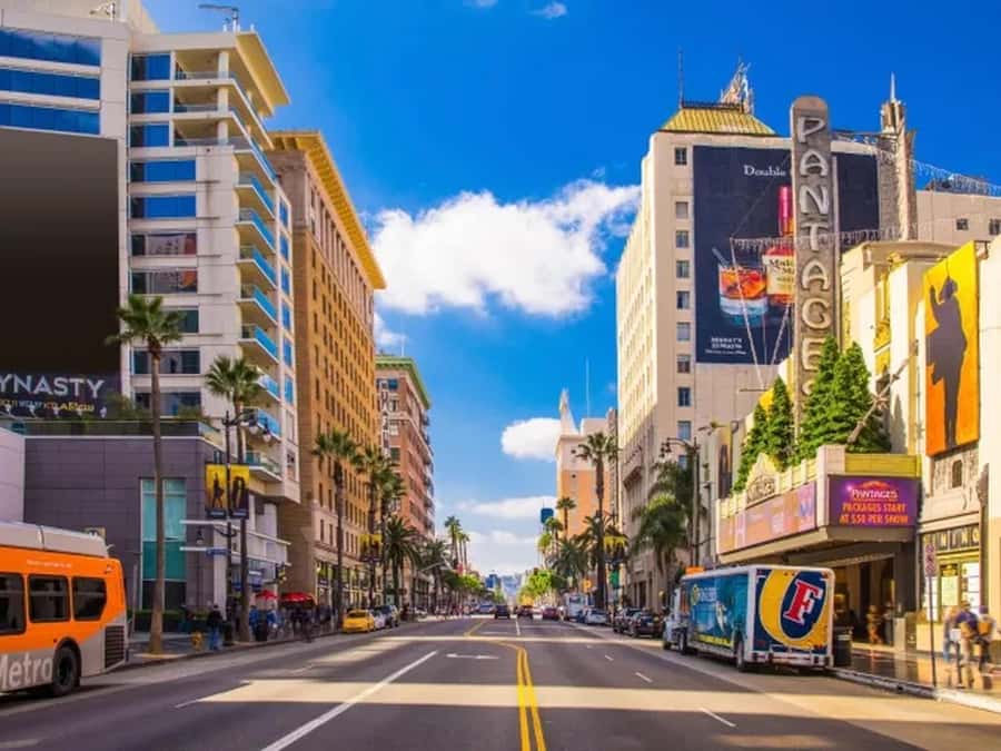 Anaheim: Hollywood Grand Tour with Hotel Pickup - The Grove and Farmer’s Market: Lunch That Feels Like LA