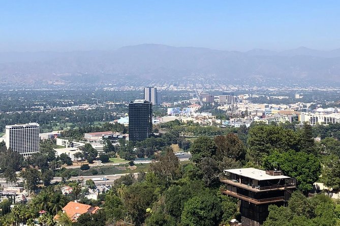 Authentic 3-Hour Hollywood to Beverly Hills Tour - Universal City Overlook: A Quick Valley View
