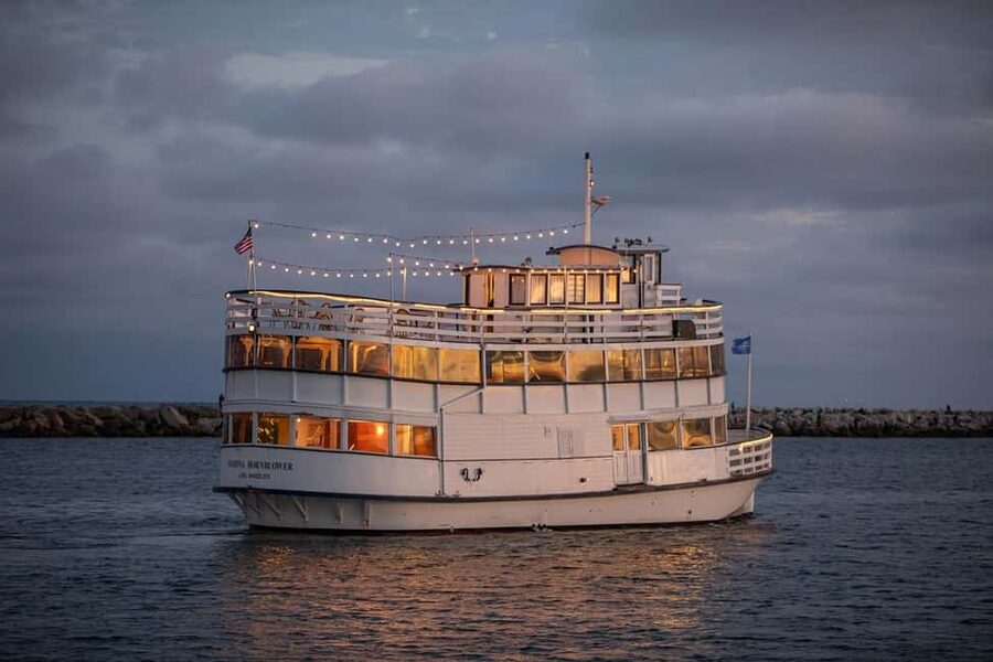 City Cruises Marina Del Rey: Sunset Cruise with Dinner - Deck Comfort, Stairs, and Dress Code: Small Details That Matter