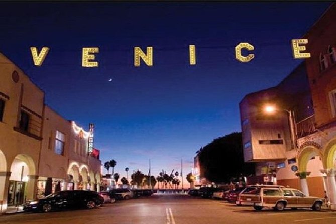 City Tour of Los Angeles from Long Beach and San Pedro Cruise Terminals - Beverly Hills and Rodeo Drive: the quick drive-by photo window