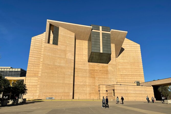 Downtown Los Angeles: A Self-Guided Audio Tour - MOCA and The Broad: modern art stops you can understand on the sidewalk