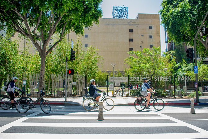 Downtown Los Angeles Bike Tour - Union Station and Walt Disney Concert Hall: getting the “LA shapes” in one ride