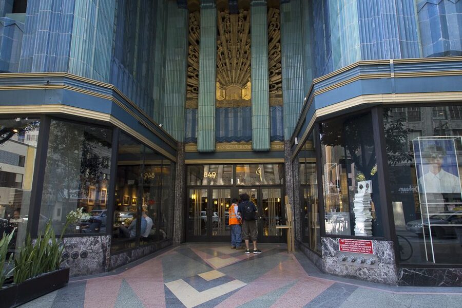 Downtown Los Angeles Bike Tour: Top 10 DTLA - Meeting at Grand Central Market: Where the Tour Starts (and Lunch Waits)