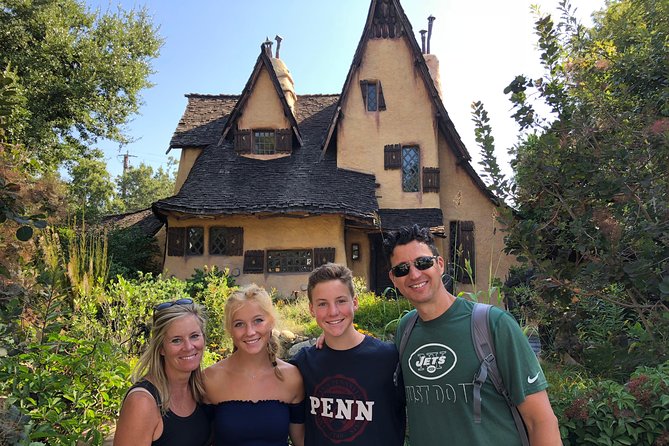 Full-Day Los Angeles Highlights Tour - Lunch at The Grove and the Farmers Market area: Filling up without derailing the day