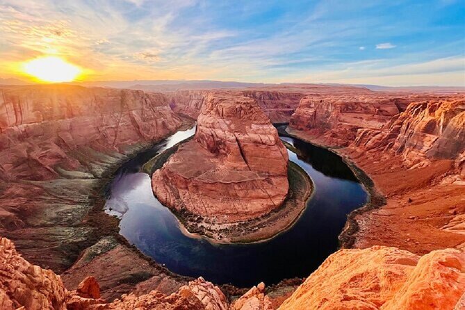 Grand Canyon and Lower Antelope Canyon 4-Day Tour from LA - Day 1: Los Angeles to Las Vegas, Mojave views, and Fremont Street lights