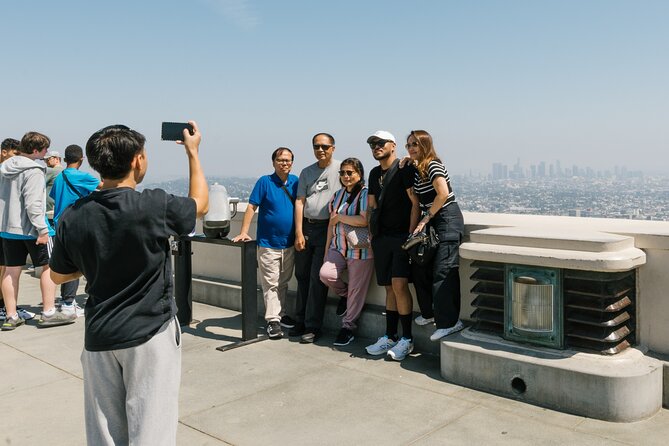 Half Day Best of Los Angeles Tour from Santa Monica - Beverly Hills sign and Rodeo Drive: the 30-minute photo-and-glam window