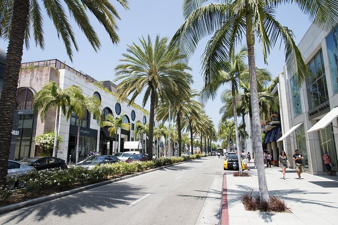 Hollywood and Beverly Hills Half-Day Tour with Exclusive Stops - Melrose Place and the Sunset Strip: the LA vibe between the big icons