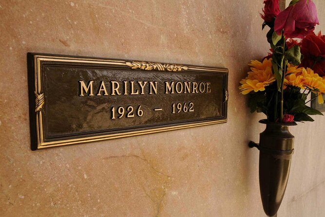 Hollywood Chills 3-Hour Tour: Celebrity Scandals and Cemeteries - Key Things to Know Before You Go