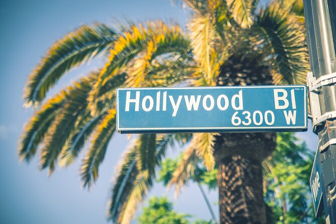 Hollywood Fame & Celebrity Homes Self-Guided Audio Bundle Tour - Rodeo Drive and Beverly Hills: beautiful streets, limited views, real privacy