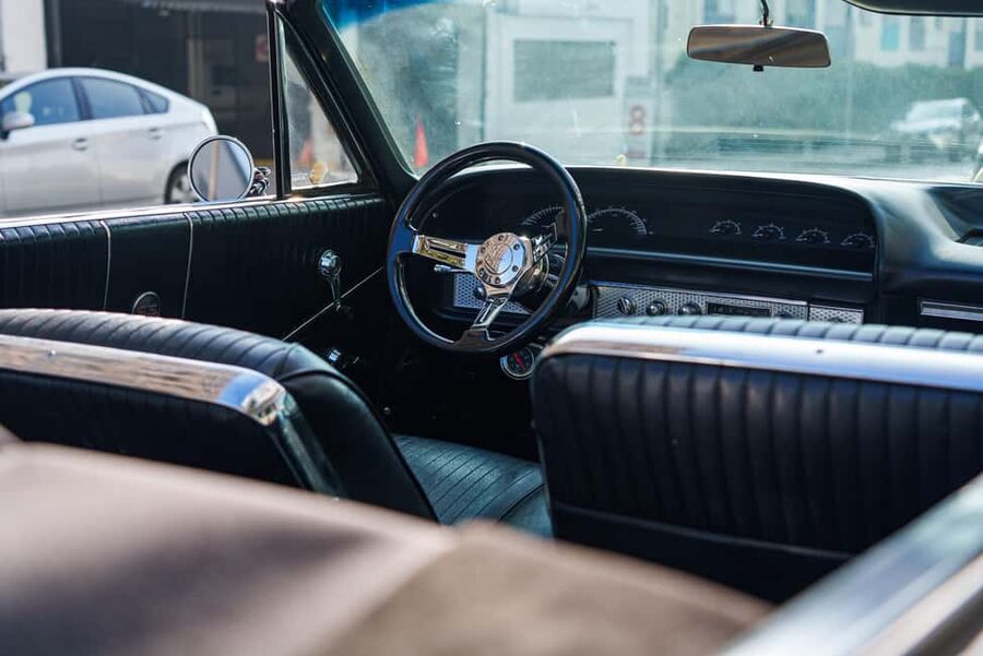 Hollywood: Oscars Tour in a 1964 Impala Lowrider - Meeting at the Beverly Hills Sign: Arrive Ready, Not Rushed