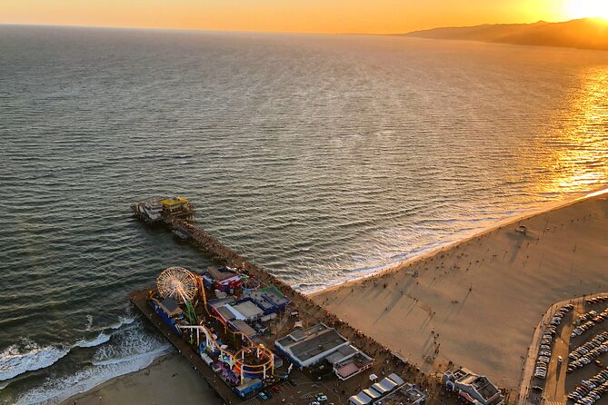 Hollywood Sign and Coast 35-Minute Helicopter Tour in Los Angeles - The 35-minute route: from Santa Monica Pier to the Hollywood Sign