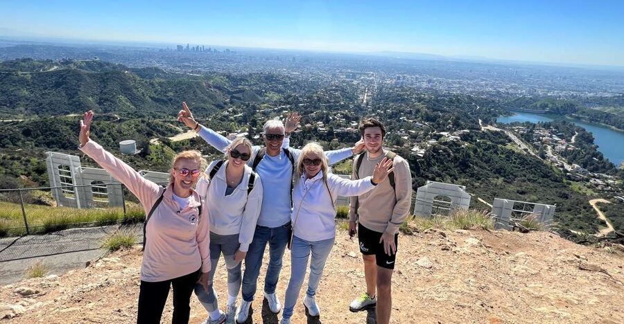 Hollywood Sign : Hiking to the Sign with a French tour guide - The big payoff: Views above the letters and that 360° moment