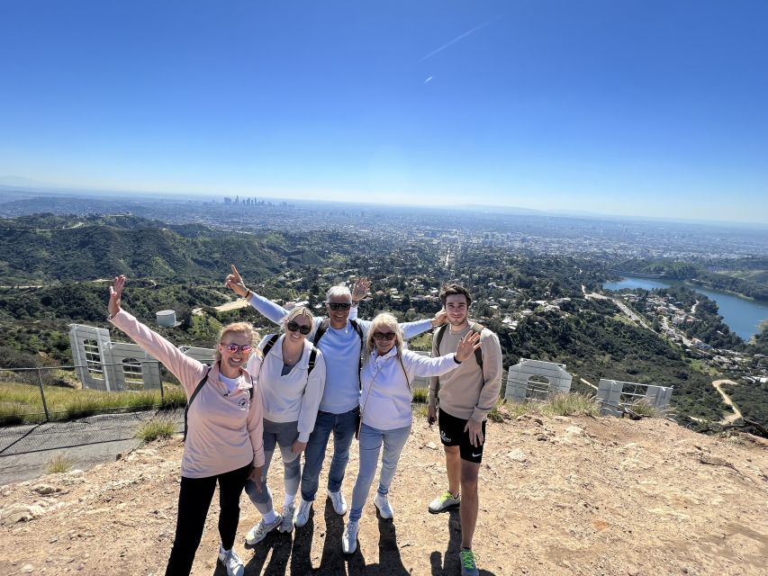 Hollywood Sign : Hiking to the Sign with a French tour guide - A 3-hour, 7 km hike with French stories that make the place click