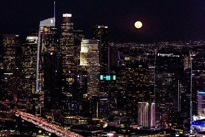 Hooray for Hollywood 35-Minute Helicopter Tour - The pilot experience: clear commentary and a calmer cabin