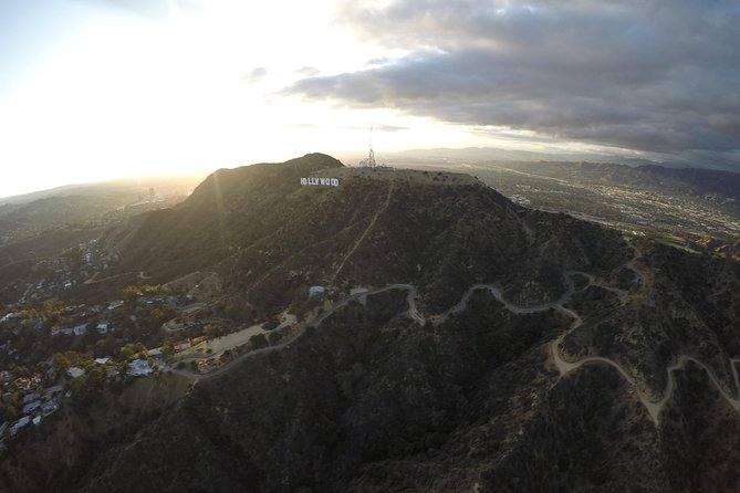 Hooray for Hollywood 35-Minute Helicopter Tour - Weight limits and child rules: plan to fit the safety math