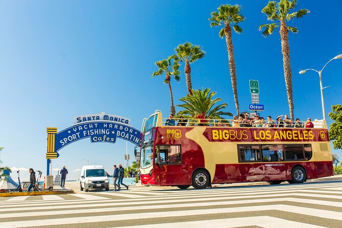 LA: Celebrity Homes and Lifestyle Tour and Hop-on Hop-off Tour - Seating and timing tips that make a real difference