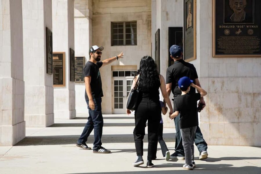 LA: Expo Park Space & Dinosaurs Tour with Cal Science Center - Should you book this Expo Park Space and Dinosaurs Tour?