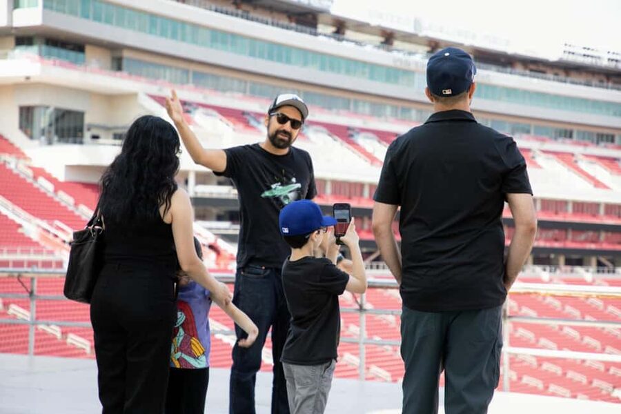 LA: Expo Park Space & Dinosaurs Tour with Cal Science Center - Meet at BMO Stadium and start with Expo Park context