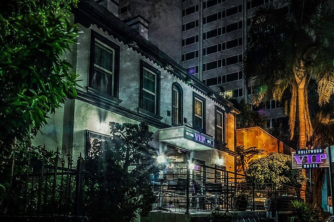 LA Ghosts Boos and Booze Haunted Pub Crawl - What to wear and bring so dress codes do not ruin the night