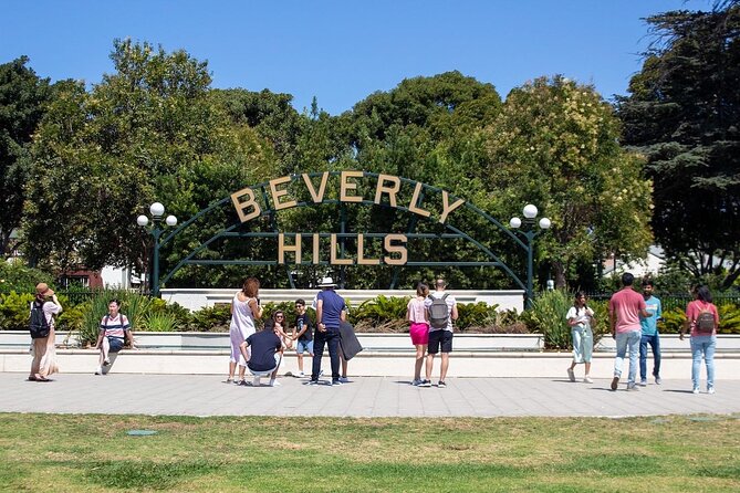 LA Half Day City Tour and 2-Hour Celebrity Homes Tour Combo - Beverly Hills sign photos and Rodeo Drive: the best use of limited time