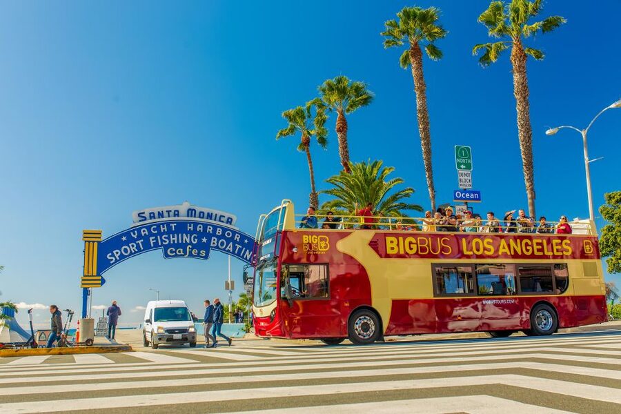 LA: Hop-on Hop-off Tour by Open-top Bus with 19 Stops - Using the Big Bus App and Live Bus Tracking Like a Pro