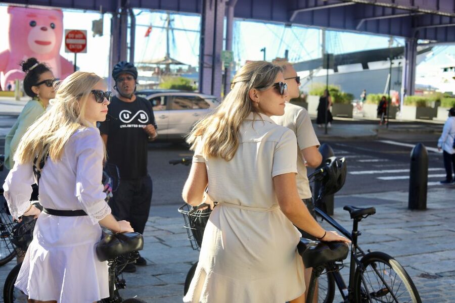 LA: Santa Monica & Venice Beach Guided Bike or eBike Tour - Meeting at 1431 Ocean Ave and getting set up fast