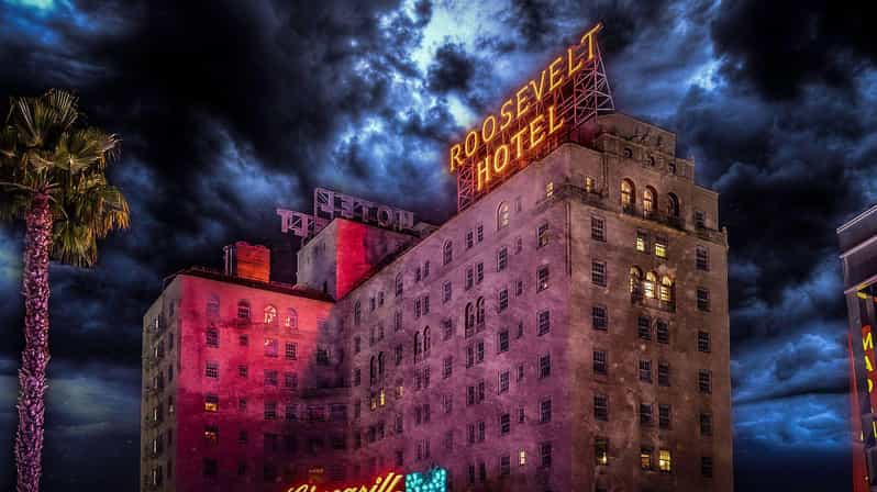 LA: Ultimate Dead of Night Walking Ghost Tour - Meeting outside the Hollywood Roosevelt Hotel: your lantern-led start
