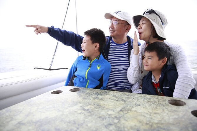 LA: Yacht Private Trip -1 hour (1 ticket covers 1-6 ppl - Stop 1: the Queen Mary area from the water