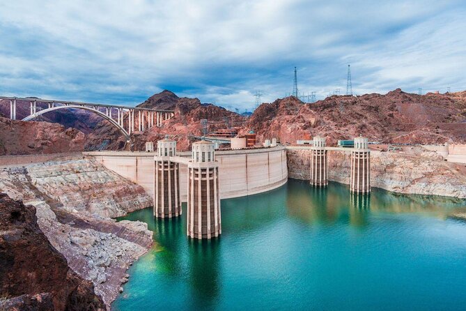 Las Vegas with Hoover Dam, 2-Days Tour from LA - One Overnight to Hit Las Vegas and Hoover Dam