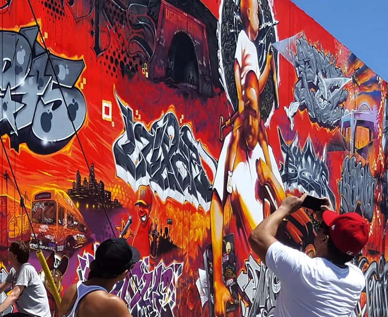 Los Angeles: Arts District Street Art, Graffiti Walking Tour - Over 100 artworks in two hours: from big murals to tiny tags