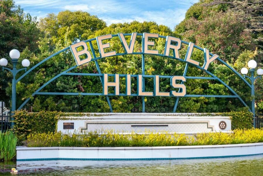 Los Angeles: Celebrity Homes and Movie Scenes Bus Tour - Celebrity Homes and the Real Limits of Watching From the Road