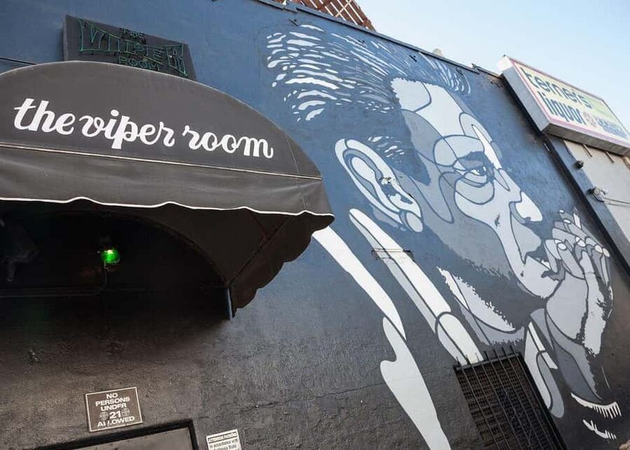 Los Angeles: Celebrity Homes and Movie Scenes Bus Tour - Sunset Strip Stops: Music Venues and Nightlife Icons