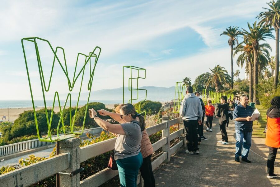 Los Angeles: City Group Tour with Hollywood & Beverly Hills - Hotel Pickup in Long Beach, LAX, and Nearby Cities