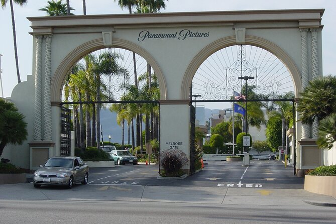 Los Angeles: Exclusive Celebrity Homes Tour for Groups & Families - Hollywood Sign Viewpoints: The Photo Stop You Can Actually Time