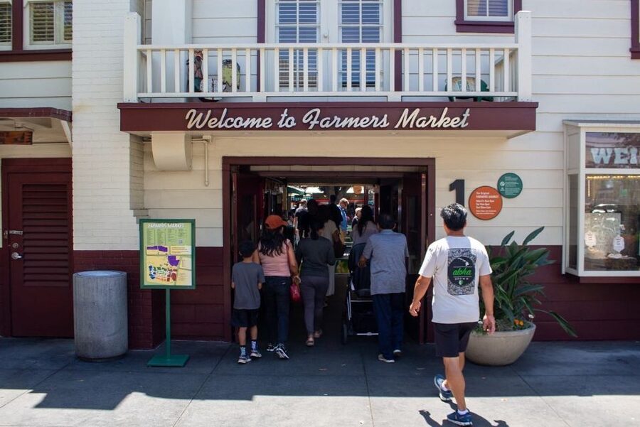 Los Angeles: Famous Neighbourhoods and Celebrity Homes Tours - Price and Value: Is $109 Worth It for Your LA Plan?