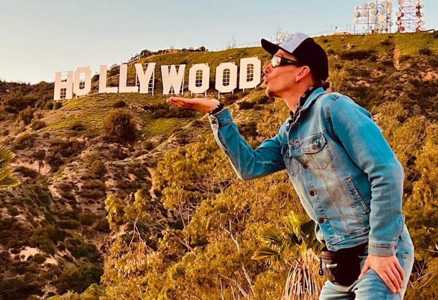 Los Angeles: Front & Back of Hollywood Sign Hike Guided Tour - The climb: easy-moderate walking with real effort