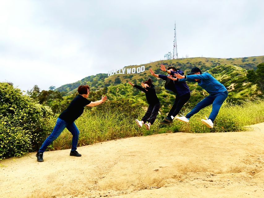 Los Angeles: Front & Back of Hollywood Sign Hike Guided Tour - Hollywood Hills stops that make the views make sense