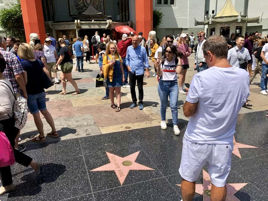 Los Angeles: Hollywood and Beverly Hills Guided Bus Tour - Rodeo Drive Glamour and the Speed of Photos (About 15 Minutes)