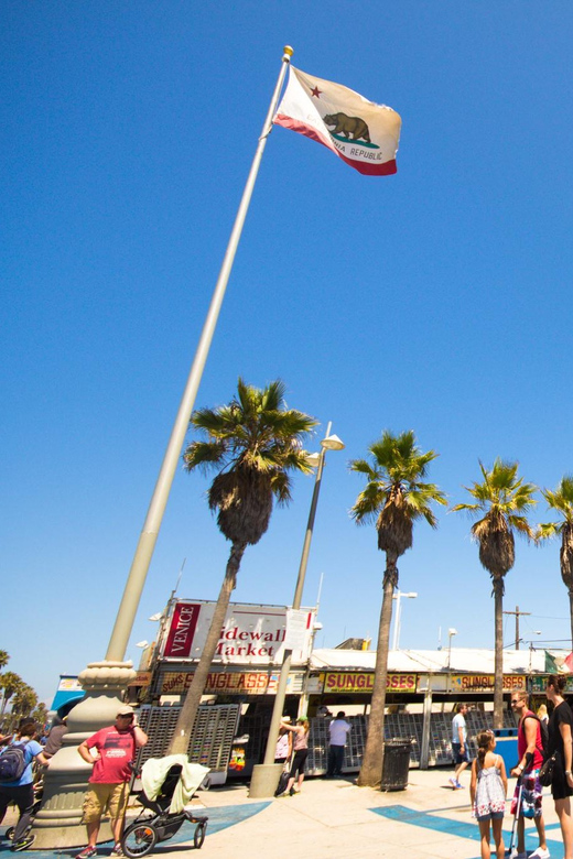 Los Angeles: Hollywood and Beverly Hills Private Tour - The surprise free-time stop: walking, shopping, and getting oriented