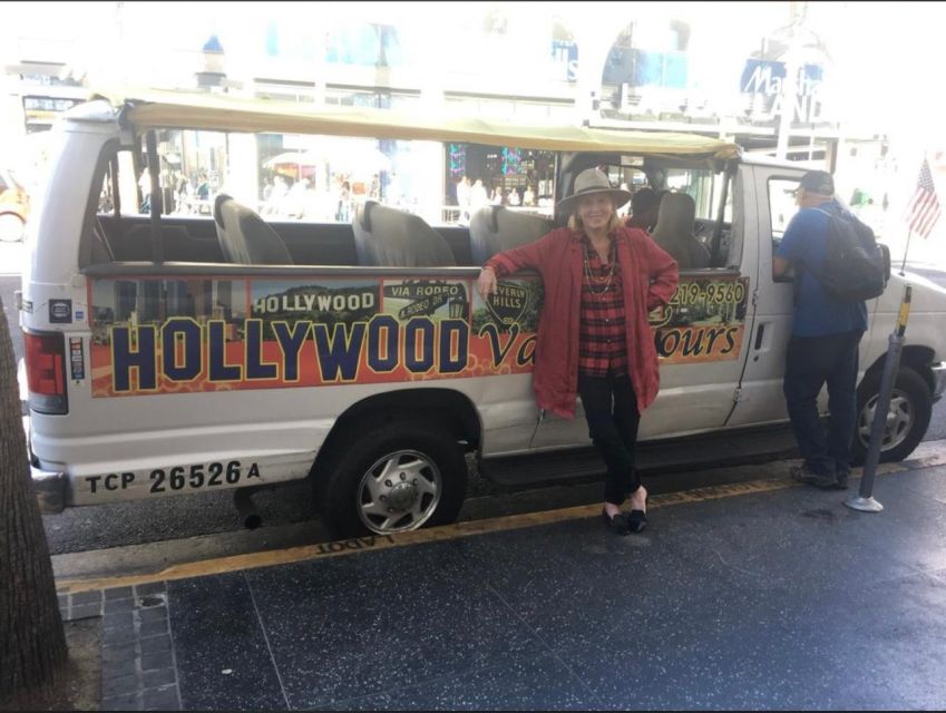 Los Angeles: Hollywood Sign and Celebrity Homes Tour - Beverly Hills Sign Wrap-Up: One More Photo Moment