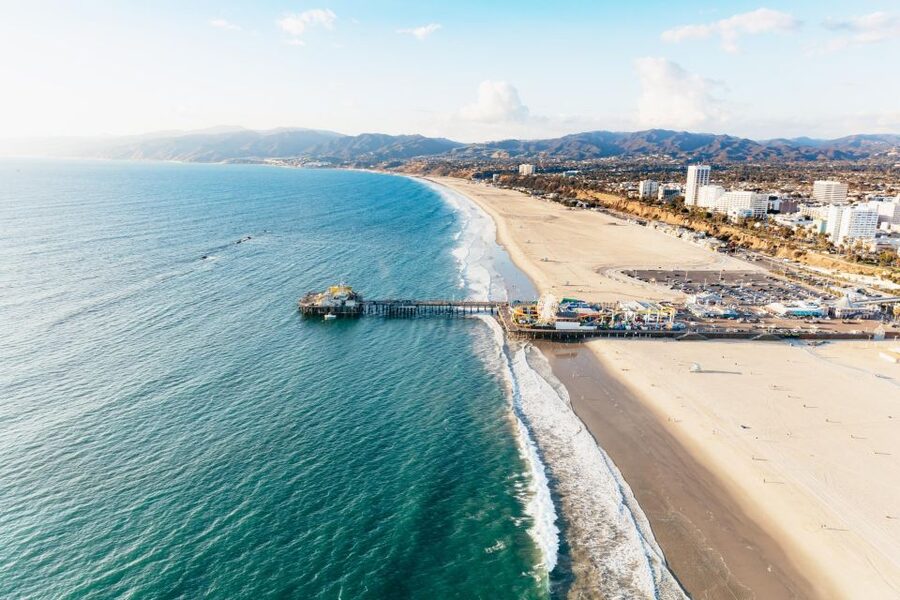Los Angeles: Private 1-Hour Sightseeing Helicopter Tour - Why this 65-minute LA helicopter loop feels special