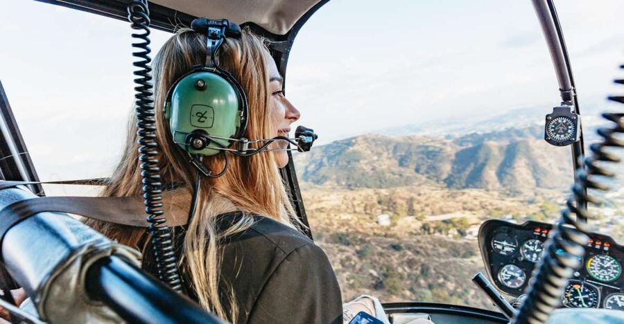 Los Angeles: Private 1-Hour Sightseeing Helicopter Tour - Flight segment 4: Venice, then pivot toward Bel Air and Beverly Hills