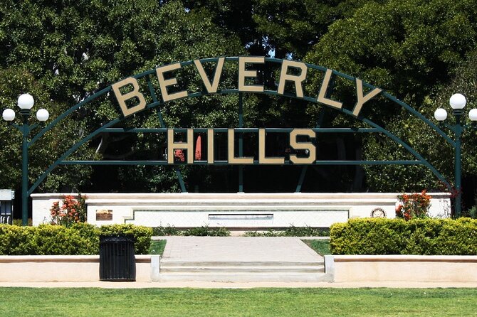 Los Angeles Private 4 Hour Driving Tour - Beverly Hills and The Grove: a break from the beach while still staying very LA