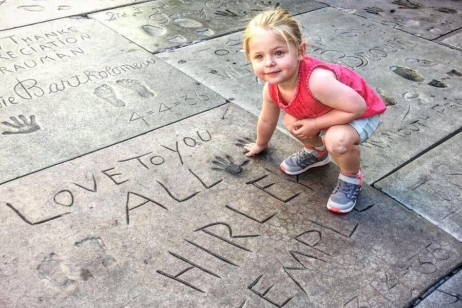 Los Angeles: Private Half Day City Tour - TCL Chinese Theatre and celebrity handprints up close