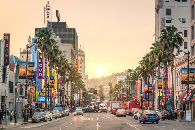 Los Angeles Tour for Adults Only: The Fame Kills - Getting Oriented: Where the Tour Starts and How It Moves