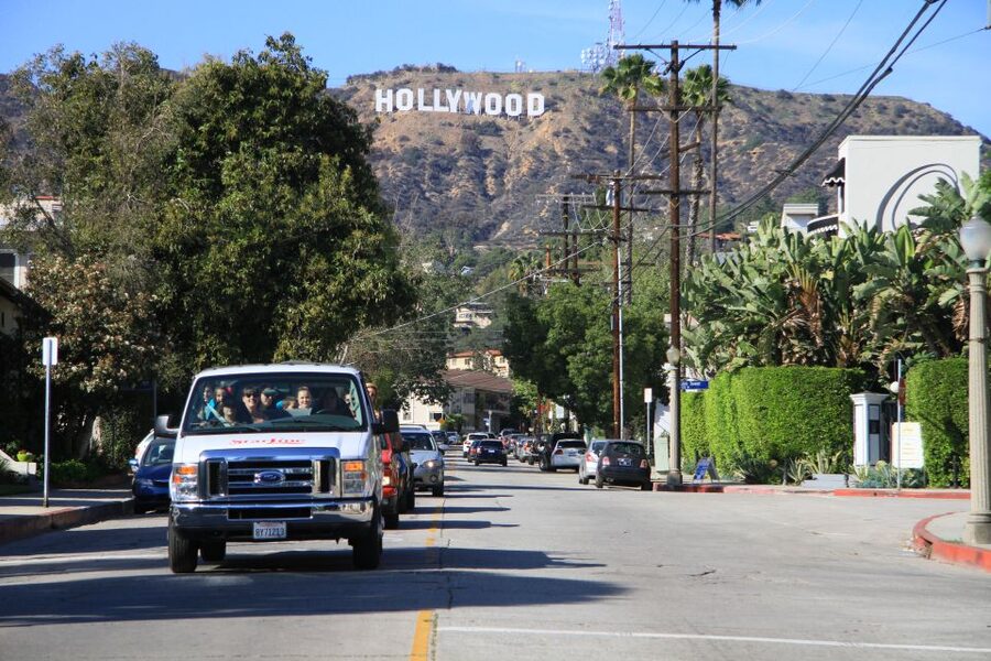 Los Angeles: Warner Bros Studio Hollywood & Bus Tour Package - Entering Warner Bros. Studio Hollywood: what makes the morning different